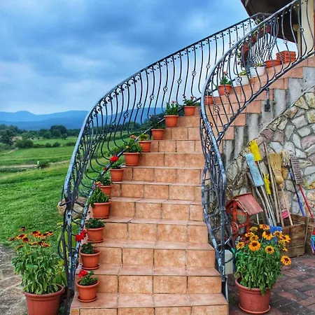 The Mountain - Hegyi Kucko Bed & Breakfast *