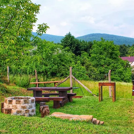 The Mountain - Hegyi Kucko Bed & Breakfast *
