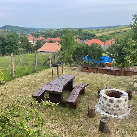 The Mountain - Hegyi Kucko Couette-café *