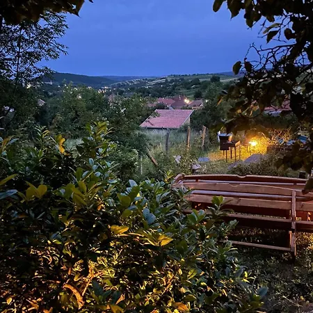 The Mountain - Hegyi Kucko Bed & Breakfast *