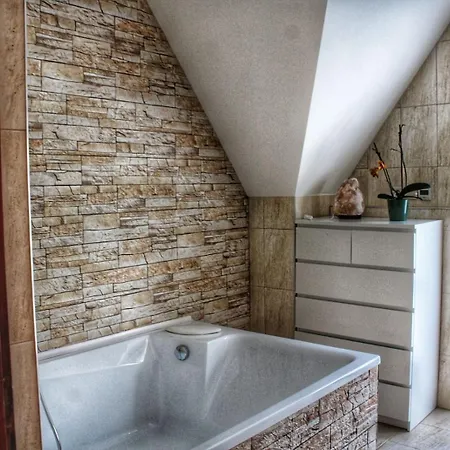 The Mountain - Hegyi Kucko Bed & Breakfast